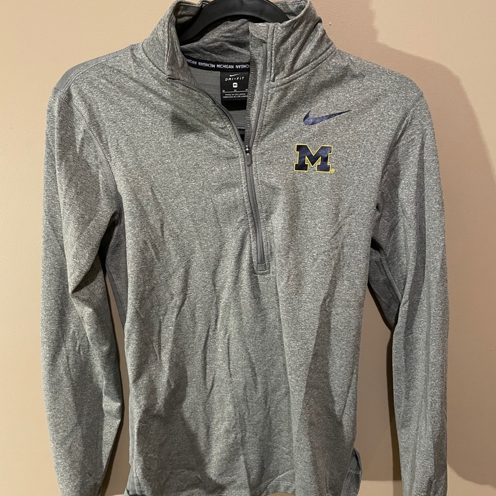 Nike Women’s Michigan 1/4 zip